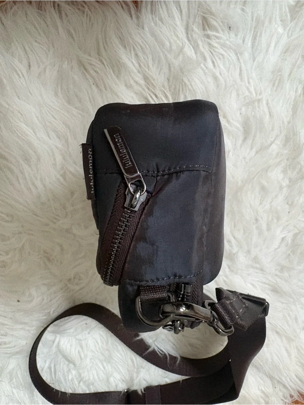 lululemon athletica Everywhere Crossbody Bag in Heathered Espresso